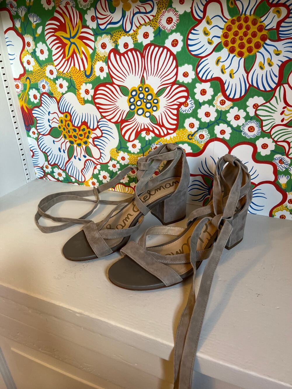 Sam Edelman Taupe Suede Block Heel Ankle Tie Sandals Size 8.5 Neutral ✨